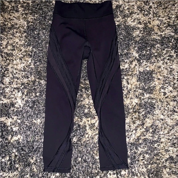 Lululemon High Times Crop Tech Mesh Stripped Legging High Rise Black Size 4 - Picture 1 of 4